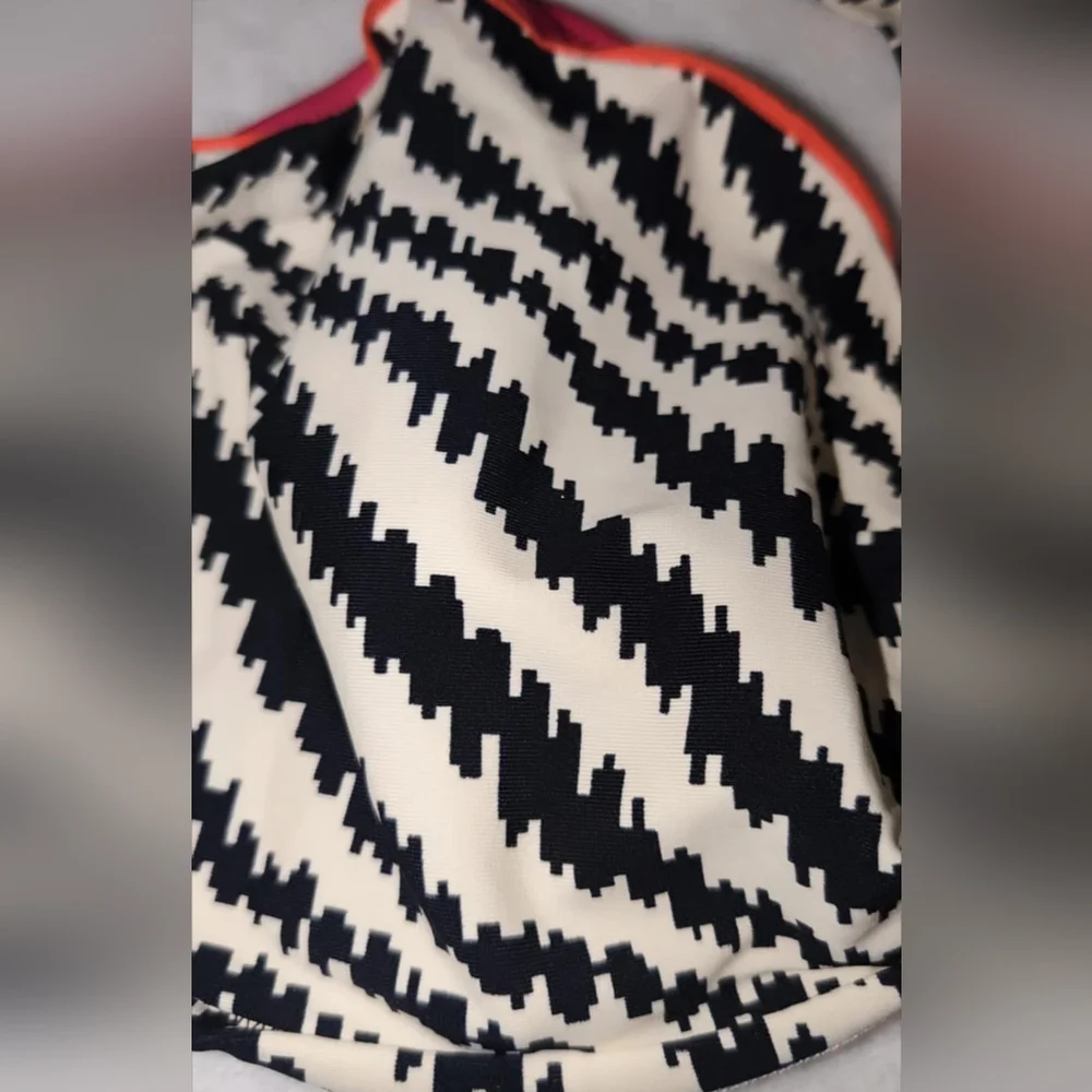 NWOT, Fantasie Bikini Top - Picture 2 of 5